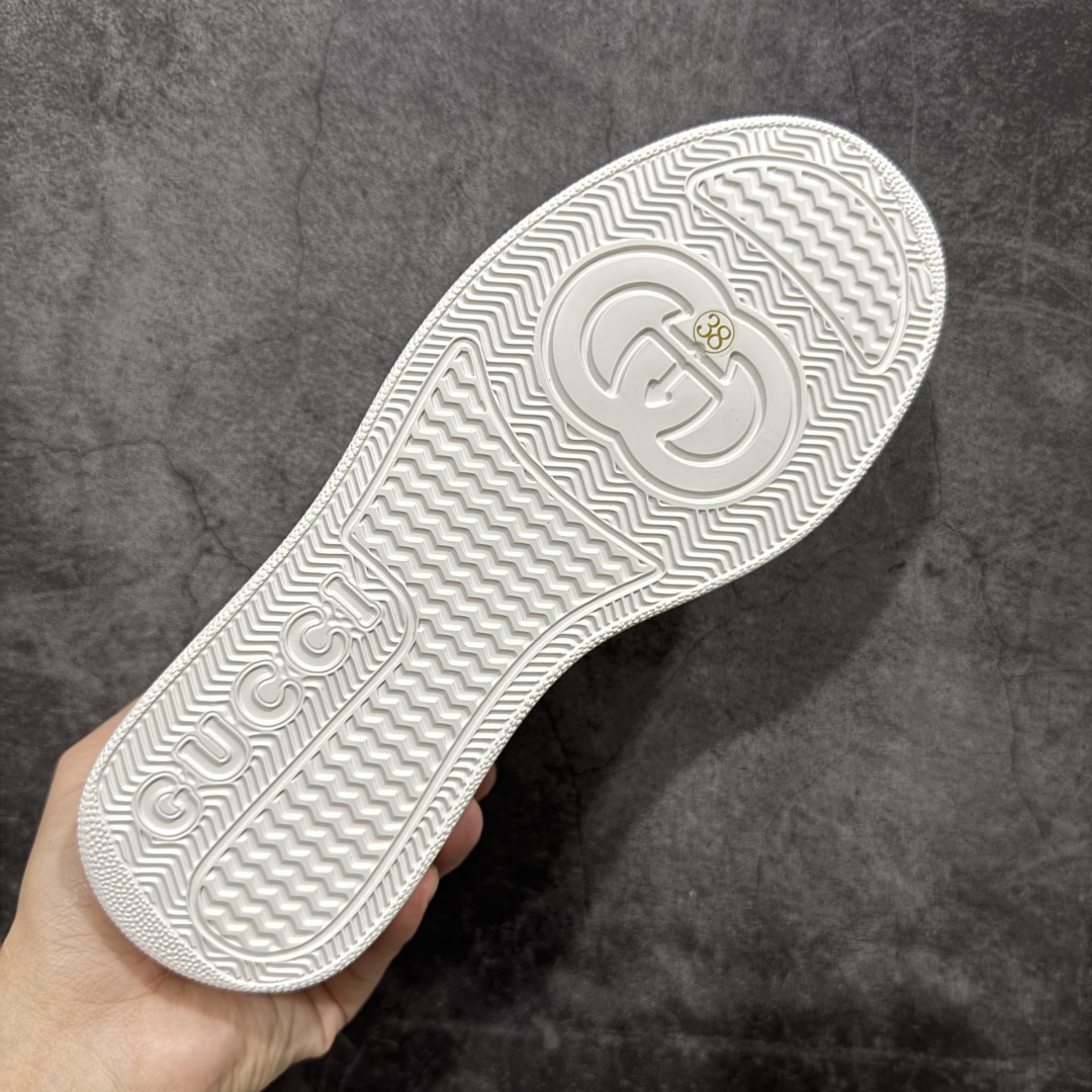 图片[9]-【莞产礼盒版】GUCCl 古驰 新款饼干鞋 二代 休闲板鞋 意大利进口头层 顶级牛皮 广东最大代工厂出品 原标原盒 官方全套配件 生胶防滑耐磨大底 原厂印花永不掉色 内里小羊皮 大几率过验 官方防伪芯片可扫描 尺码；35 36 37 38 39 40 41 42 43 44 45 男女款-选品中心