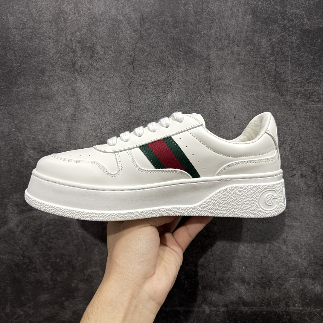 图片[2]-【莞产礼盒版】GUCCl 古驰 新款饼干鞋 二代 休闲板鞋 意大利进口头层 顶级牛皮 广东最大代工厂出品 原标原盒 官方全套配件 生胶防滑耐磨大底 原厂印花永不掉色 内里小羊皮 大几率过验 官方防伪芯片可扫描 尺码；35 36 37 38 39 40 41 42 43 44 45 男女款-选品中心