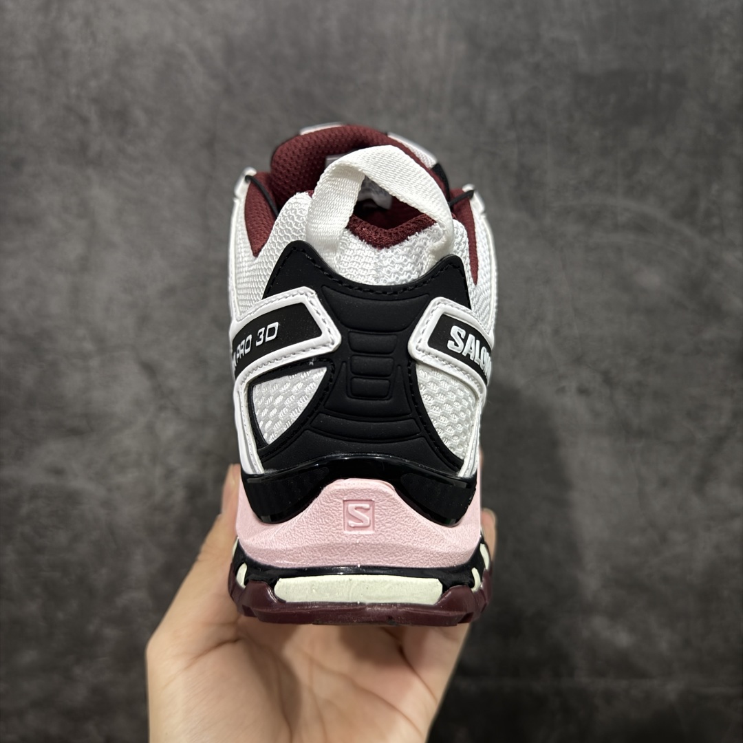 图片[4]-【S版纯原】SALOMON XA Pro 3D ADV 萨洛蒙潮流越野机能户外功能鞋 白粉 478676 全新版本出货 性价比拉满 品质 细节 材料都是肉眼可以见！ 售前售后也是其它工厂无法匹敌！ 纯原外贸平台特供订单 耗时半年巨作 全套原纸板楦头开发 原厂特供网布配套加持 确保原汁原味 完美呈现版型 原档数据独家私模五层组合大底 男女鞋同步官方 原装Ortholite轻量化鞋垫 中底布带钢印编号 原厂TPU锁扣 进口港宝加持 后跟自然饱满 还原公司包裹性 鞋面采用SENSIFT贴合技术 全方位贴合包裹脚型 鞋跟部鞋底牵引设计 提供强大的抓地性能 更适应野外崎岖不平的道路 其3D ADVANCED CHASSIS底盘 材料轻量大化 钉齿设计更具稳定性 防护性 鞋底易磨损区运用CONTAGRIP高耐磨材料 应对城市硬质路面长距离跑考验 尺码：36 36.5 37.5 38 38.5 39 40 40.5 41 42 42.5 43 44 44.5 45-选品中心