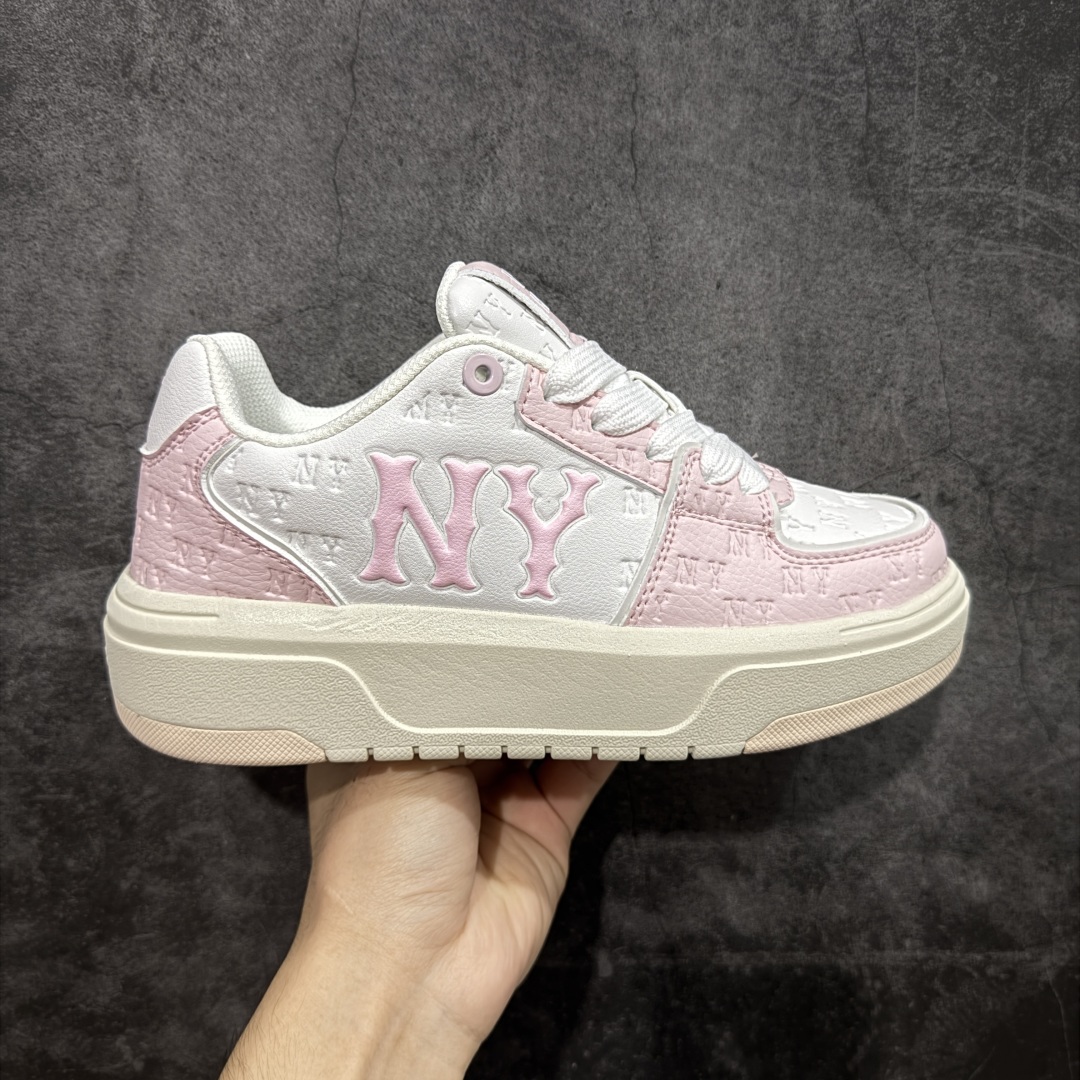 【纯原升级版】韩国洋基队NY大标潮流老爹鞋 MLB小白鞋市面上唯一顶级纯原版本 原材料打造 原楦原档案数据开发版型 完美鞋头弧度/后套收口效果🆚市面文案版本‼️ 原厂立体填充鞋舌海绵 中底注胶孔原数据开发模具大底 原厂转印标 保证不掉字 内增高6cm 原厂1：1模具开发 原厂进口纳米材质 原厂 全套手提袋 原盒雷射防伪标包装 天猫订单品质 官网尺码35 36 36.5 37.5 38 38.5 39 40 40.5 41 42 42.5 43 44 44.5 45-选品中心