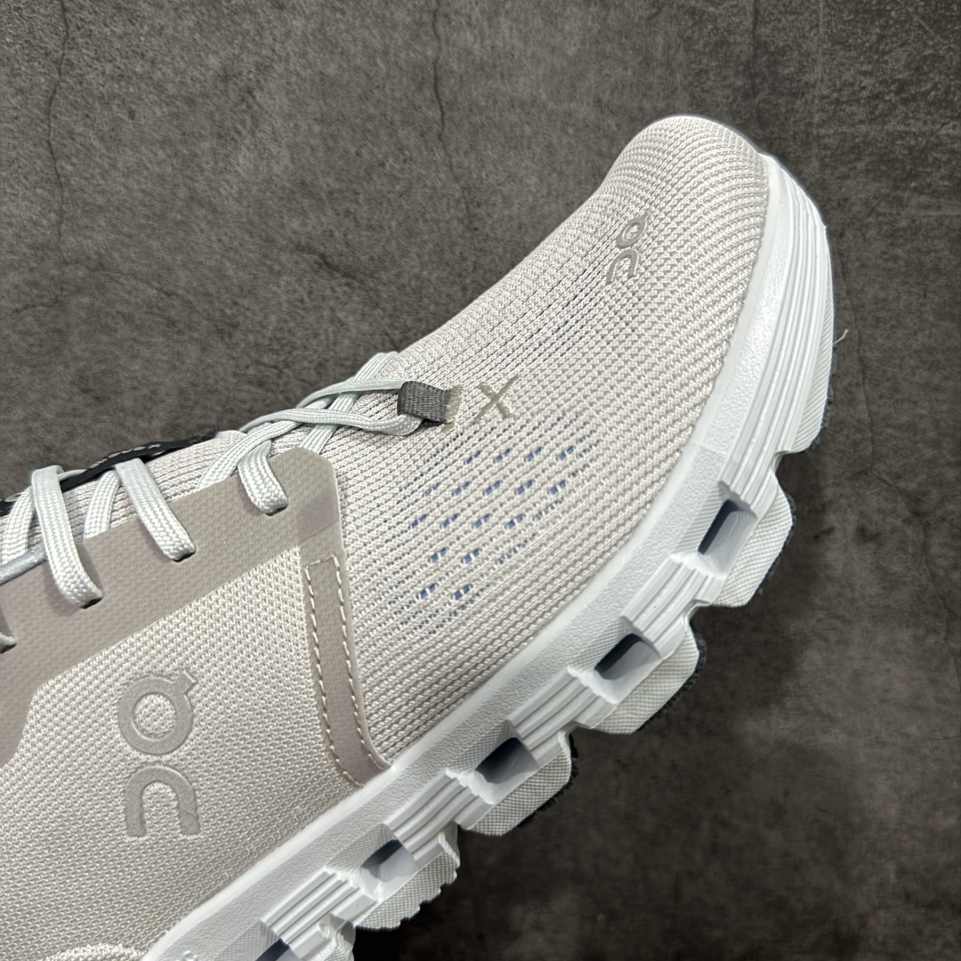 图片[6]-【RS版本】瑞士运动品牌 昂跑 ON Running Cloud X 4 克劳德X4系列低帮轻量舒适休闲运动鞋 On 昂跑 Cloud X 4 综合体能训练 休闲跑鞋。新一代跑练结合多功能跑鞋 Cloud X 4 延续轻量脚感且灵活反馈的同时提高贴合度和透气性；沿袭ON的专业跑鞋科技，旨在应对深蹲、弓箭步、间歇性、波比跳……等各类健身锻炼运动！ 尺码：36 36.5 37.5 38 38.5 39 40 40.5 41 42 42.5 43 44 45 46 47-选品中心