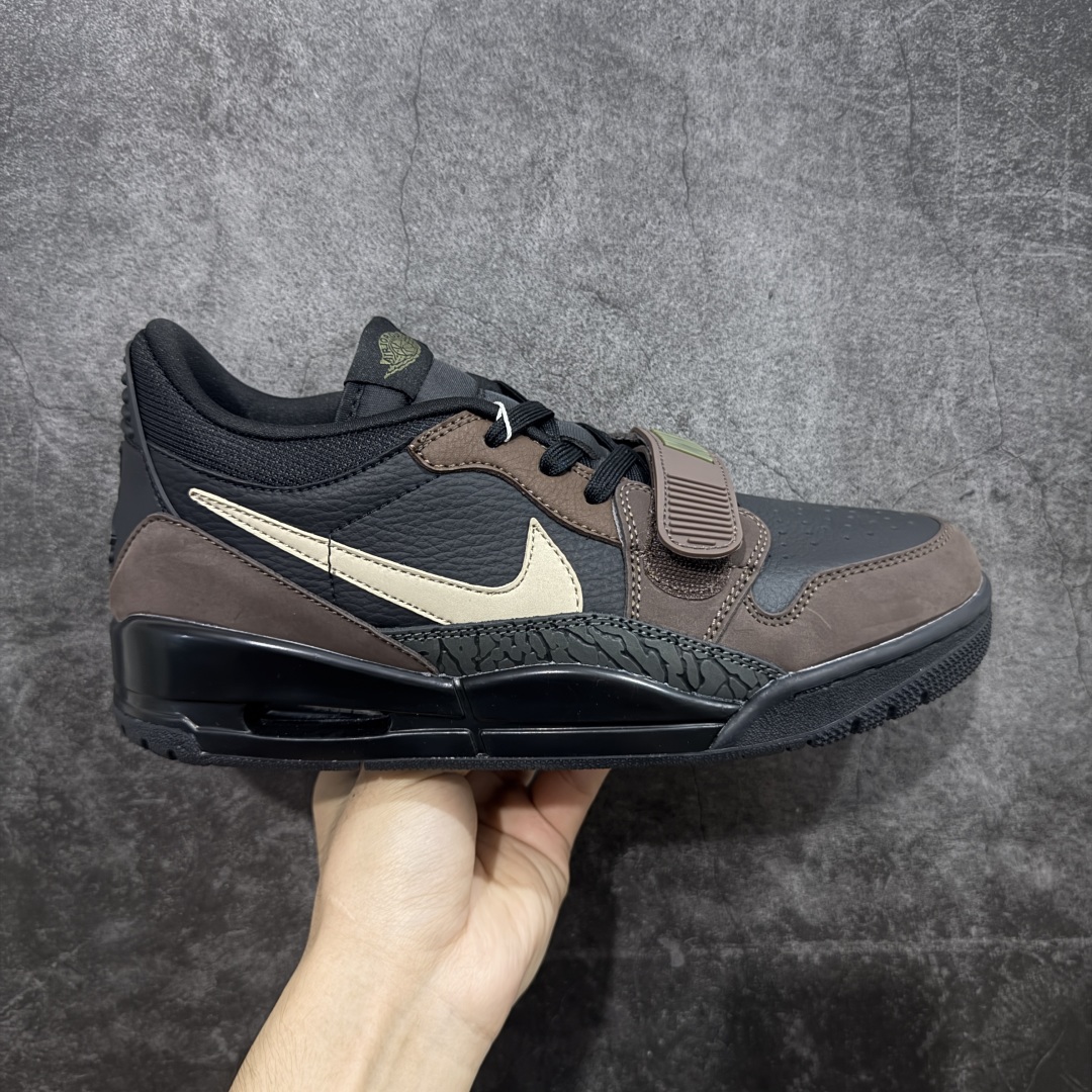 【黑金版本】Air Jordan Legacy AJ312 Low 低帮复古篮球鞋 黑棕爆裂纹CD7069-003 市场独一档产物 全套原纸板楦头开发 原厂大底磨具加持立体防滑纹理 原档数据后跟TPU子母扣魔术贴 原装可视Air Sole气垫 原汁原味最完美的312代版型 唯一正确鞋头趴度弧度高度鞋身腰线 进口港宝加持 后跟自然饱满 全鞋荧光划线卡点 追求极致完美 每一双都是工艺品 多重QC质检 超越公司货的品控标准 实实在在的免检产品 鞋身采用了皮革材质打造 横跨鞋面的魔术贴十分吸睛 侧面的Swoosh Logo的一部分被鞋面遮挡了一部分 颇具玩味 魔术贴上标有NK标识 而鞋舌上是Jordan的经典红色飞翼Logo 后跟和鞋底均采用了AJ3的设计 后跟上同样也使用了经典的爆裂纹图案 尺码：36-47.5-选品中心