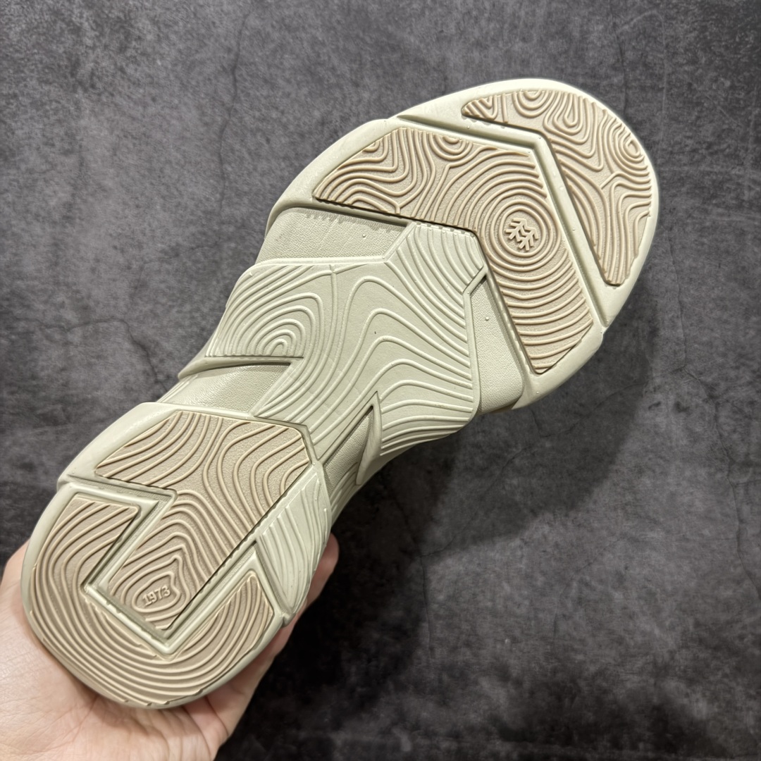 图片[9]-【公司级】KOLON SPORT Skyler 舒适柔软 支撑轻便回弹低帮徒步鞋 运动鞋男款 KOLON SPORT 可隆1973年诞生，并首次推出登山装备。自创立起，KOLON SPORT就把绿色定为基本色调，以常青树为品牌标志，坚持以关爱自然为己任，积极探求自然界的舒适，并以此应用于新产品的开发与研究。40多年来，历经不断革新，成就高端专业户外品牌。 尺码： 39 40 40.5 41 42 42.5 43 44 44.5 45-选品中心