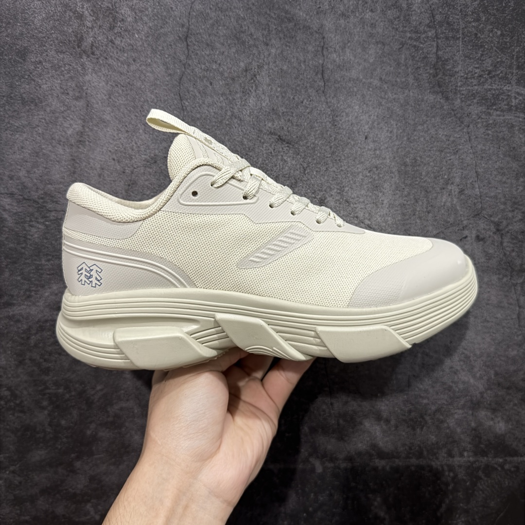 【公司级】KOLON SPORT Skyler 舒适柔软 支撑轻便回弹低帮徒步鞋 运动鞋男款 KOLON SPORT 可隆1973年诞生，并首次推出登山装备。自创立起，KOLON SPORT就把绿色定为基本色调，以常青树为品牌标志，坚持以关爱自然为己任，积极探求自然界的舒适，并以此应用于新产品的开发与研究。40多年来，历经不断革新，成就高端专业户外品牌。 尺码： 39 40 40.5 41 42 42.5 43 44 44.5 45-选品中心