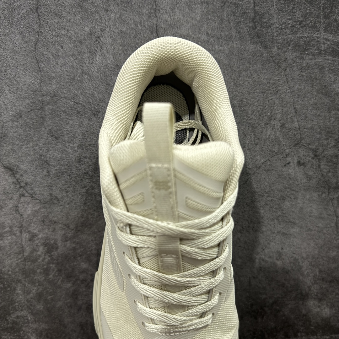 图片[8]-【公司级】KOLON SPORT Skyler 舒适柔软 支撑轻便回弹低帮徒步鞋 运动鞋男款 KOLON SPORT 可隆1973年诞生，并首次推出登山装备。自创立起，KOLON SPORT就把绿色定为基本色调，以常青树为品牌标志，坚持以关爱自然为己任，积极探求自然界的舒适，并以此应用于新产品的开发与研究。40多年来，历经不断革新，成就高端专业户外品牌。 尺码： 39 40 40.5 41 42 42.5 43 44 44.5 45-选品中心