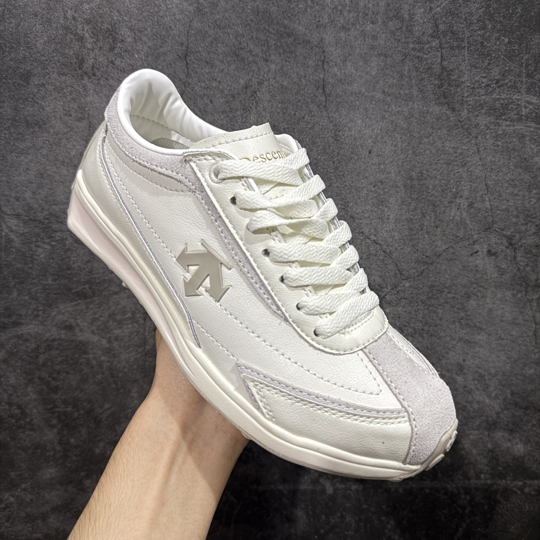 图片[3]-【纯原版】迪桑特DESCENTE Sport Style系列 CHRON RACER复古风运动休闲鞋\\t #原楦原纸版开发版型 #鞋底设计有特殊的纹理或材料，以增加摩擦力，减少滑倒的风险。 #使用耐用的材料制成，能够承受长时间的使用和摩擦，减少磨损。 尺码：36 36.5 37 38 38.5 39 40 40.5 42 42.5 43 44 44.5 45-选品中心