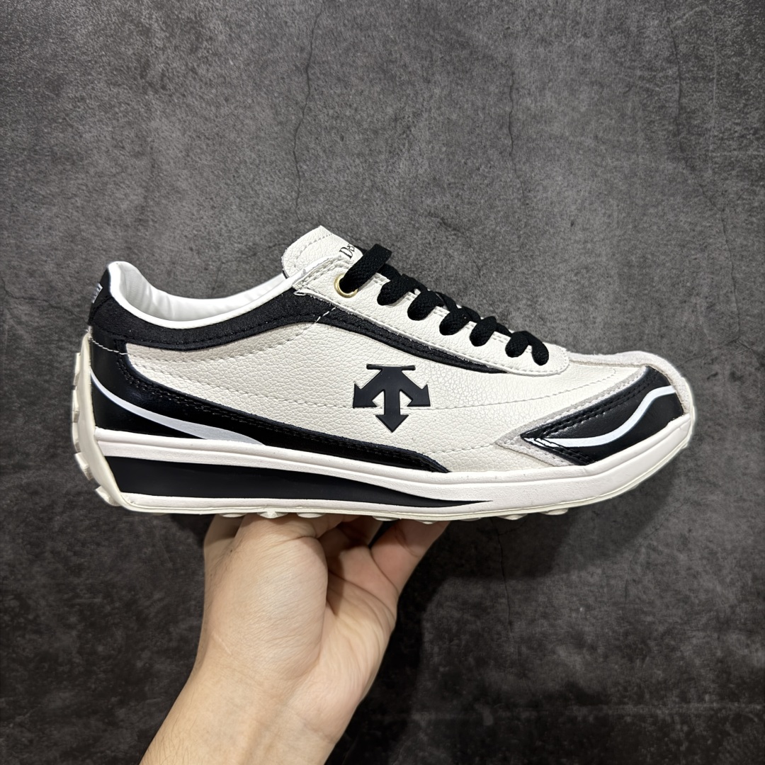 【纯原版】迪桑特DESCENTE Sport Style系列 CHRON RACER复古风运动休闲鞋\\t #原楦原纸版开发版型 #鞋底设计有特殊的纹理或材料，以增加摩擦力，减少滑倒的风险。 #使用耐用的材料制成，能够承受长时间的使用和摩擦，减少磨损。 尺码：36 36.5 37 38 38.5 39 40 40.5 42 42.5 43 44 44.5 45-选品中心