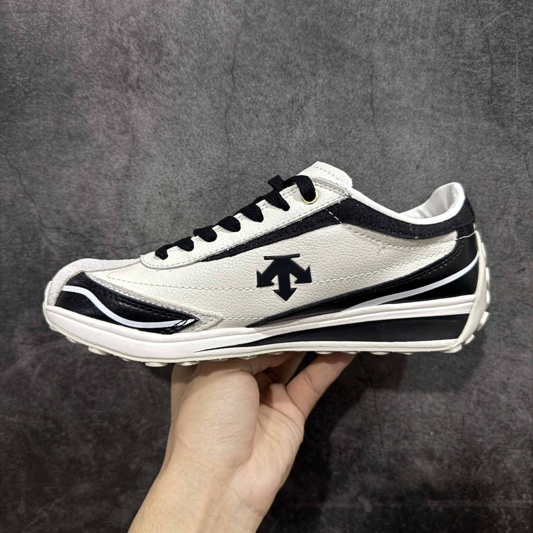 图片[2]-【纯原版】迪桑特DESCENTE Sport Style系列 CHRON RACER复古风运动休闲鞋\\t #原楦原纸版开发版型 #鞋底设计有特殊的纹理或材料，以增加摩擦力，减少滑倒的风险。 #使用耐用的材料制成，能够承受长时间的使用和摩擦，减少磨损。 尺码：36 36.5 37 38 38.5 39 40 40.5 42 42.5 43 44 44.5 45-选品中心