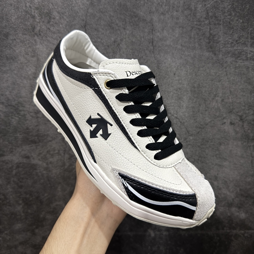 图片[3]-【纯原版】迪桑特DESCENTE Sport Style系列 CHRON RACER复古风运动休闲鞋\\t #原楦原纸版开发版型 #鞋底设计有特殊的纹理或材料，以增加摩擦力，减少滑倒的风险。 #使用耐用的材料制成，能够承受长时间的使用和摩擦，减少磨损。 尺码：36 36.5 37 38 38.5 39 40 40.5 42 42.5 43 44 44.5 45-选品中心