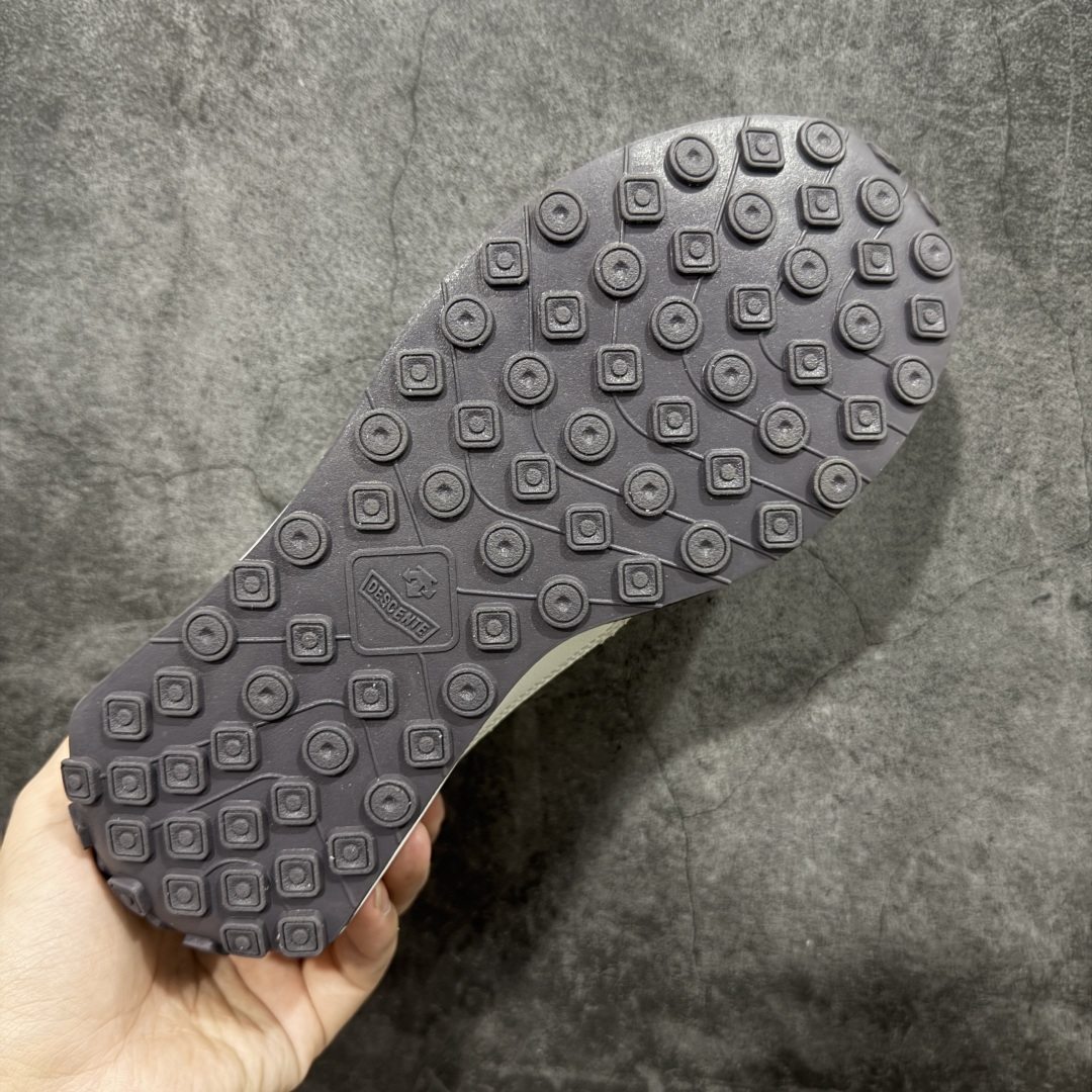 图片[9]-【纯原版】迪桑特DESCENTE Sport Style系列 CHRON RACER复古风运动休闲鞋\\t #原楦原纸版开发版型 #鞋底设计有特殊的纹理或材料，以增加摩擦力，减少滑倒的风险。 #使用耐用的材料制成，能够承受长时间的使用和摩擦，减少磨损。 尺码：36 36.5 37 38 38.5 39 40 40.5 42 42.5 43 44 44.5 45-选品中心