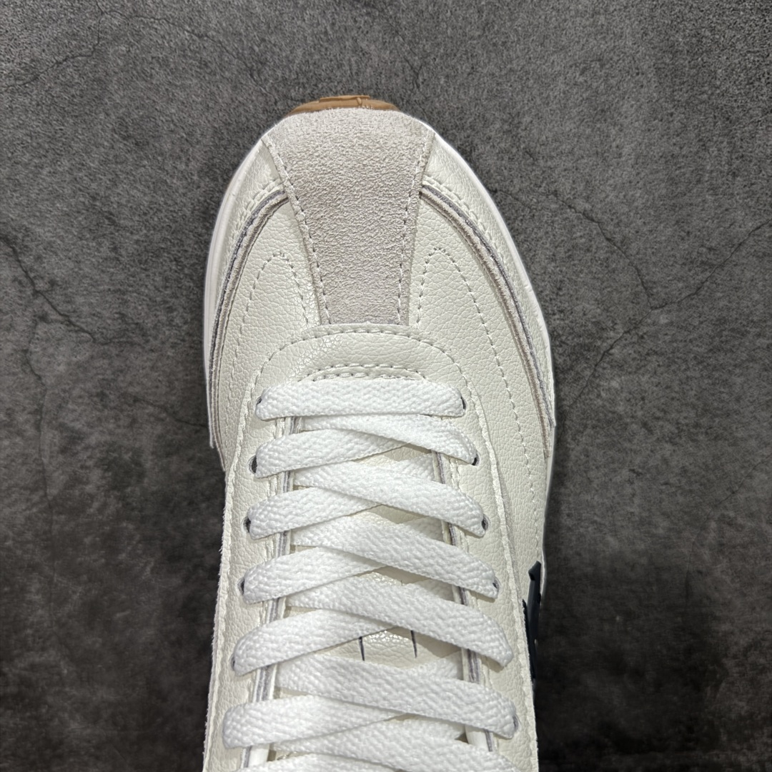 图片[5]-【纯原版】迪桑特DESCENTE Sport Style系列 CHRON RACER复古风运动休闲鞋\\t #原楦原纸版开发版型 #鞋底设计有特殊的纹理或材料，以增加摩擦力，减少滑倒的风险。 #使用耐用的材料制成，能够承受长时间的使用和摩擦，减少磨损。 尺码：36 36.5 37 38 38.5 39 40 40.5 42 42.5 43 44 44.5 45-选品中心