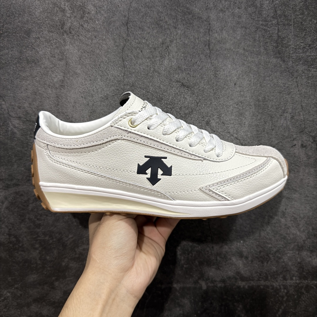 【纯原版】迪桑特DESCENTE Sport Style系列 CHRON RACER复古风运动休闲鞋\\t #原楦原纸版开发版型 #鞋底设计有特殊的纹理或材料，以增加摩擦力，减少滑倒的风险。 #使用耐用的材料制成，能够承受长时间的使用和摩擦，减少磨损。 尺码：36 36.5 37 38 38.5 39 40 40.5 42 42.5 43 44 44.5 45-选品中心