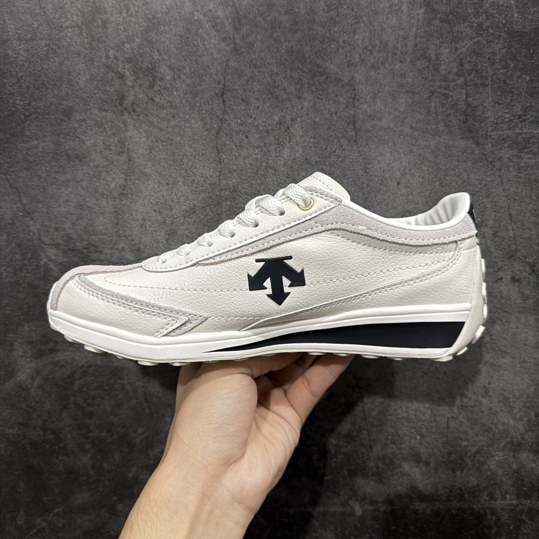 图片[2]-【纯原版】迪桑特DESCENTE Sport Style系列 CHRON RACER复古风运动休闲鞋\\t #原楦原纸版开发版型 #鞋底设计有特殊的纹理或材料，以增加摩擦力，减少滑倒的风险。 #使用耐用的材料制成，能够承受长时间的使用和摩擦，减少磨损。 尺码：36 36.5 37 38 38.5 39 40 40.5 42 42.5 43 44 44.5 45-选品中心