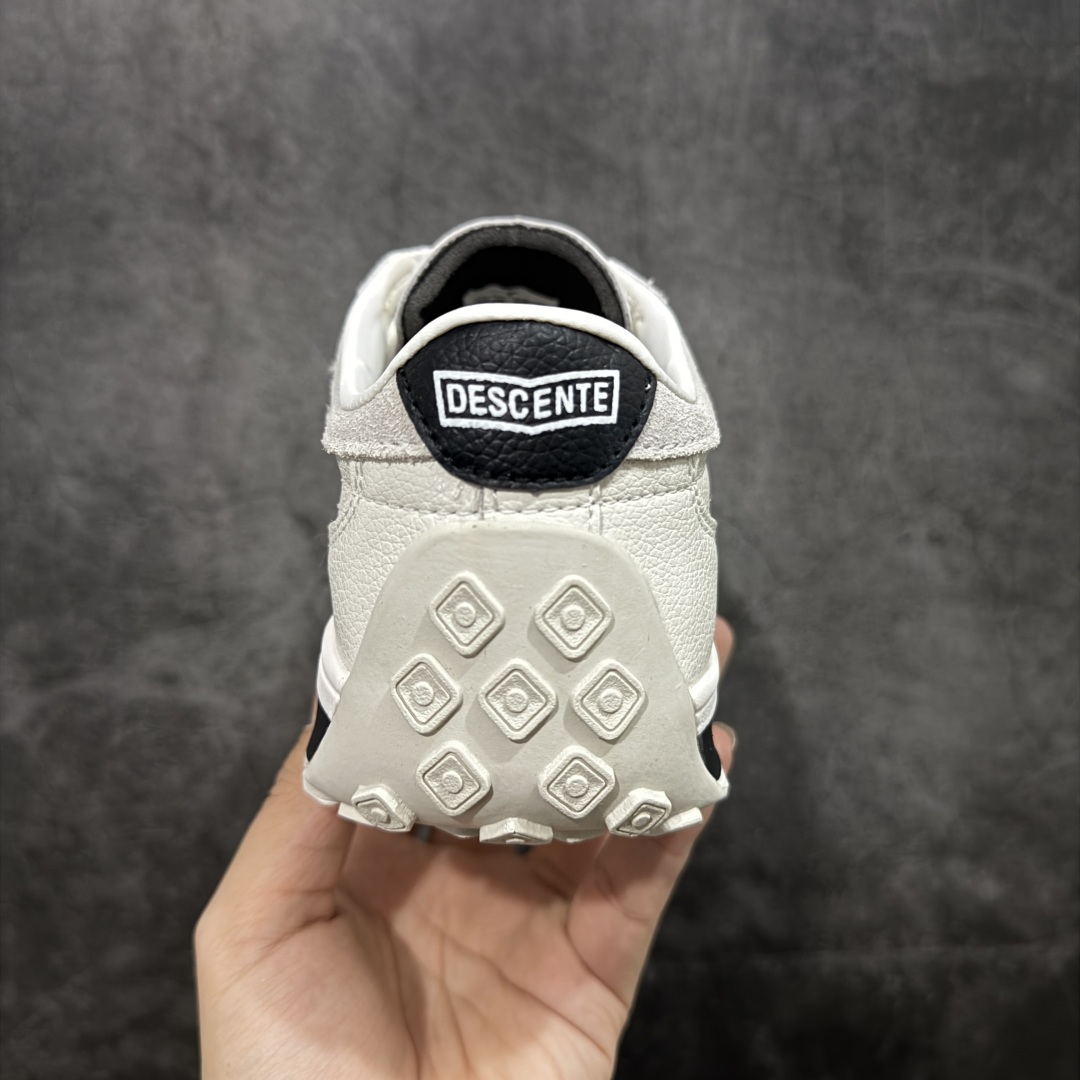 图片[4]-【纯原版】迪桑特DESCENTE Sport Style系列 CHRON RACER复古风运动休闲鞋\\t #原楦原纸版开发版型 #鞋底设计有特殊的纹理或材料，以增加摩擦力，减少滑倒的风险。 #使用耐用的材料制成，能够承受长时间的使用和摩擦，减少磨损。 尺码：36 36.5 37 38 38.5 39 40 40.5 42 42.5 43 44 44.5 45-选品中心