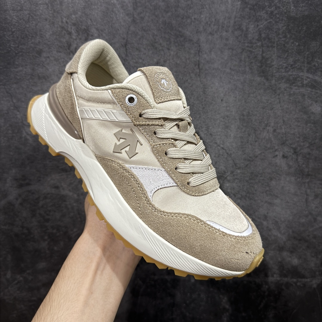 图片[3]-【纯原版】DESCENTE DUALIS 迪桑特都市通勤时尚防滑低帮生活休闲鞋 DESCENTE（迪桑特）创立于1935年，品牌名取自法语词汇，意为“滑降”。品牌箭头标识代表滑雪的三种技术“高速直线滑行”、“穿越”和“侧滑”，也寓意品牌在打造高端专业运动产品中不断追求完美的创新精神，致力于成为中国高端专业滑雪、综训、女子、铁人三项、高尔夫的第一品牌。 尺码：36 36.5 37 38 38.5 39 40 40.5 41 42 42.5 43 44 44.5 45-选品中心