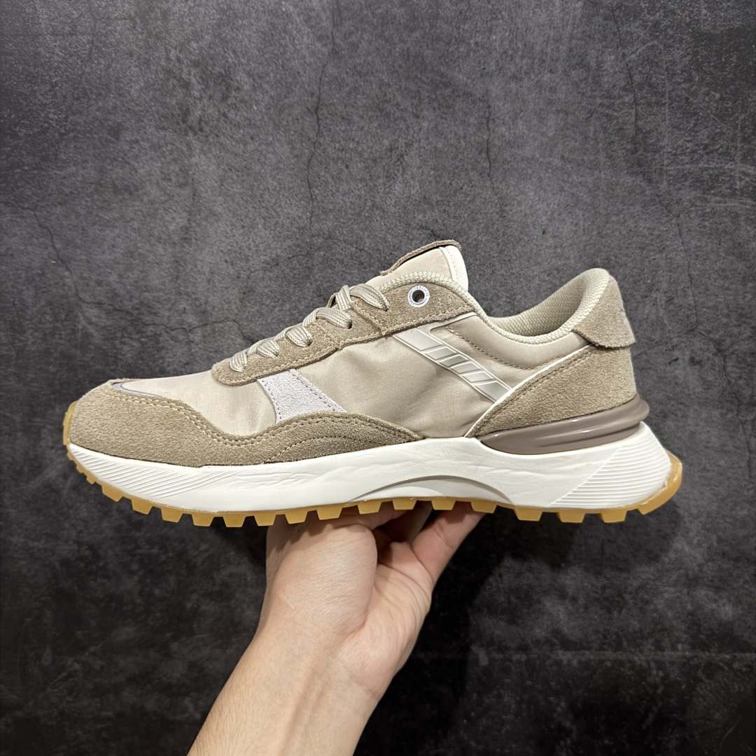 图片[2]-【纯原版】DESCENTE DUALIS 迪桑特都市通勤时尚防滑低帮生活休闲鞋 DESCENTE（迪桑特）创立于1935年，品牌名取自法语词汇，意为“滑降”。品牌箭头标识代表滑雪的三种技术“高速直线滑行”、“穿越”和“侧滑”，也寓意品牌在打造高端专业运动产品中不断追求完美的创新精神，致力于成为中国高端专业滑雪、综训、女子、铁人三项、高尔夫的第一品牌。 尺码：36 36.5 37 38 38.5 39 40 40.5 41 42 42.5 43 44 44.5 45-选品中心