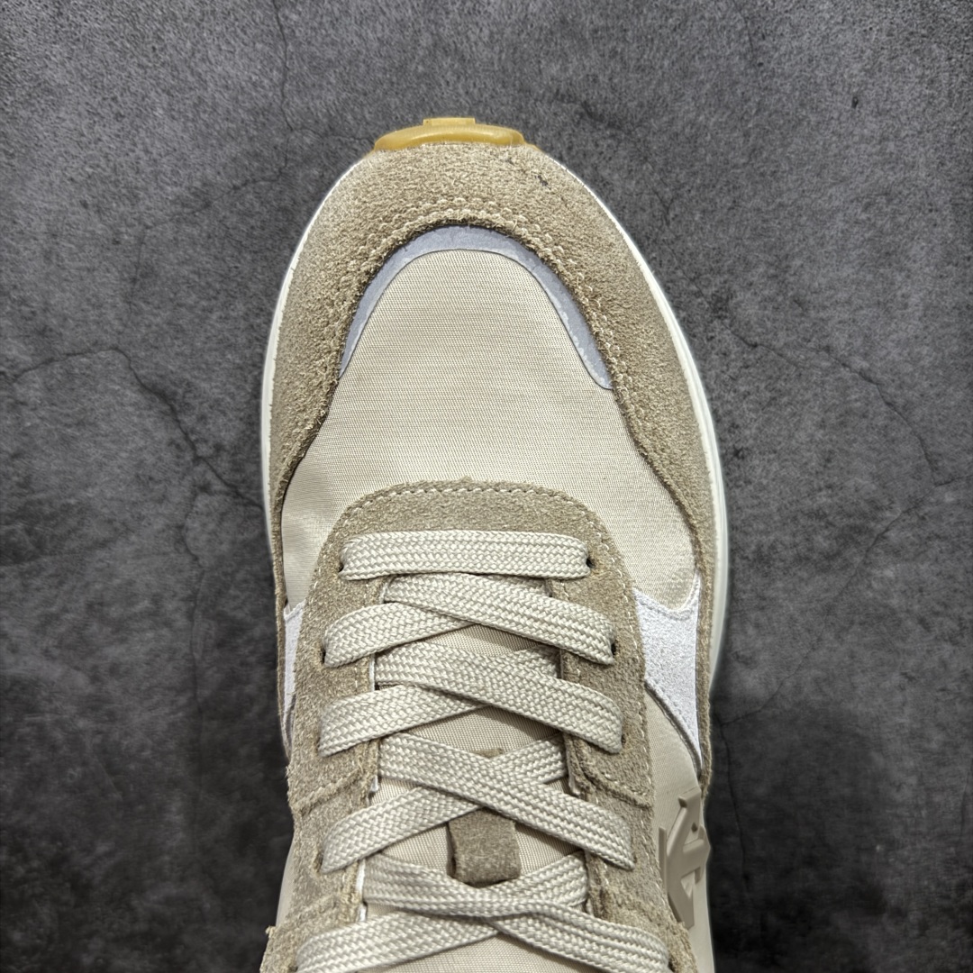 图片[5]-【纯原版】DESCENTE DUALIS 迪桑特都市通勤时尚防滑低帮生活休闲鞋 DESCENTE（迪桑特）创立于1935年，品牌名取自法语词汇，意为“滑降”。品牌箭头标识代表滑雪的三种技术“高速直线滑行”、“穿越”和“侧滑”，也寓意品牌在打造高端专业运动产品中不断追求完美的创新精神，致力于成为中国高端专业滑雪、综训、女子、铁人三项、高尔夫的第一品牌。 尺码：36 36.5 37 38 38.5 39 40 40.5 41 42 42.5 43 44 44.5 45-选品中心