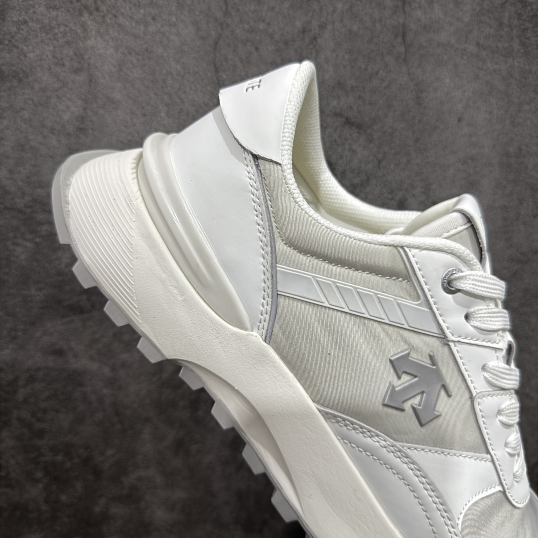 图片[7]-【纯原版】DESCENTE DUALIS 迪桑特都市通勤时尚防滑低帮生活休闲鞋 DESCENTE（迪桑特）创立于1935年，品牌名取自法语词汇，意为“滑降”。品牌箭头标识代表滑雪的三种技术“高速直线滑行”、“穿越”和“侧滑”，也寓意品牌在打造高端专业运动产品中不断追求完美的创新精神，致力于成为中国高端专业滑雪、综训、女子、铁人三项、高尔夫的第一品牌。 尺码：36 36.5 37 38 38.5 39 40 40.5 41 42 42.5 43 44 44.5 45-选品中心