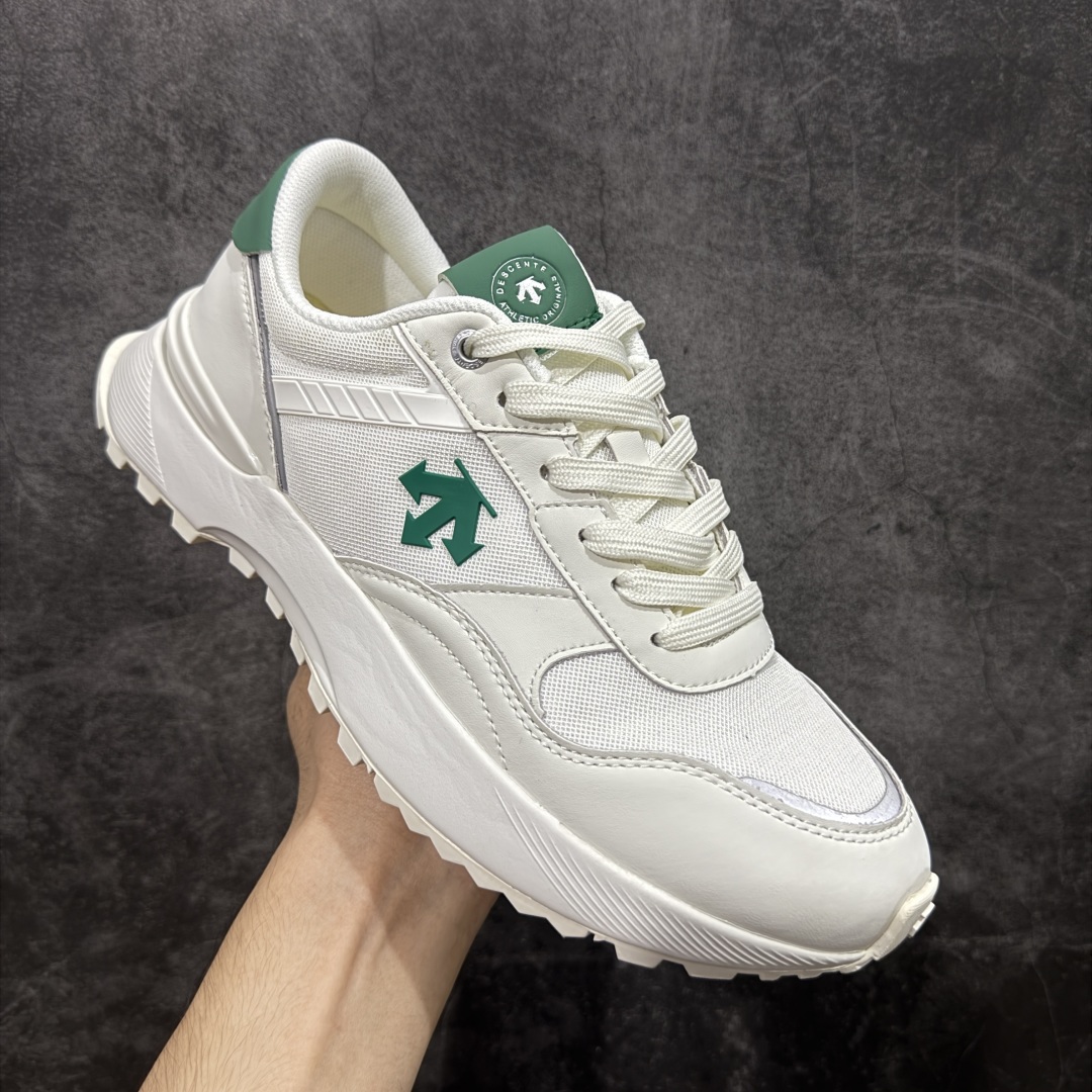 图片[3]-【纯原版】DESCENTE DUALIS 迪桑特都市通勤时尚防滑低帮生活休闲鞋 DESCENTE（迪桑特）创立于1935年，品牌名取自法语词汇，意为“滑降”。品牌箭头标识代表滑雪的三种技术“高速直线滑行”、“穿越”和“侧滑”，也寓意品牌在打造高端专业运动产品中不断追求完美的创新精神，致力于成为中国高端专业滑雪、综训、女子、铁人三项、高尔夫的第一品牌。 尺码：36 36.5 37 38 38.5 39 40 40.5 41 42 42.5 43 44 44.5 45-选品中心