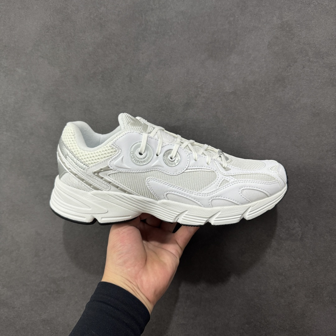 【公司级】AD Originals Astir 复古运动休闲老爹慢跑鞋 渠道正品订单 诠释市场最高工艺水平 鞋面运用皮革与网眼的拼接，穿着透气，极具层次感和复古感。鞋身搭配超大号鞋孔眼，配合动感饰面构成的生动线条，十分吸睛。EVA中底，脚感十分舒适。夏天必备单品。 货号：GY5565 尺码：36 36.5 37.5 38 38.5 39 40 40.5 41 42 42.5 43 44 44.5 45-选品中心