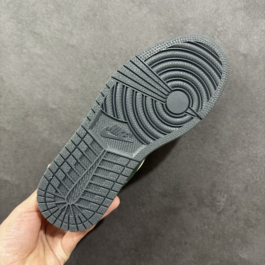 图片[9]-【定制版】Air Jordan 1 Low AJ1 乔1 “斯图西联名—米白棕绿”高端定制 低帮复古篮球鞋 #定制鞋盒 大厂纯原品质出货 超高清洁度 皮料切割干净无任何毛边 细节完美 货号：QD1988-007 尺码：36 36.5 37.5 38 38.5 39 40 40.5 41 42 42.5 43 44 44.5 45 编码：HXSB330340-选品中心