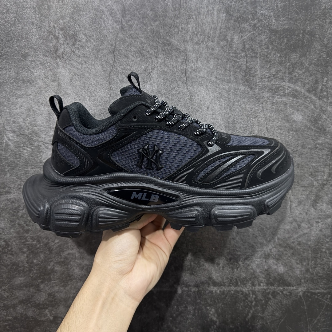 【纯原订单】MLB Winner Chunky 25新款 NY百搭舒适休闲潮流运动厚底增高 防滑耐磨 低帮 老爹鞋 男女同款 银色 潮流厚底时尚街头赛博老爹鞋 MLB官方同步出货 虞书欣等众多潮流明星同款 高弹双层MD大底 原楦原档案数据开发版型（完美鞋头弧度/后套收口效果🆚市面文案版本‼️） 原厂立体填充鞋舌海绵 中底注胶孔原数据开发模具大底原厂转印标市面上唯一纯原版本 原材料打造 内增高6cm 原厂1：1模具开发 原厂进口纳米材质 原盒雷射防伪标包装 天猫订单品质 官网尺码：35 36 36.5 37.5 38 38.5 39 40 40.5 41 42 42.5 43 44 45-选品中心
