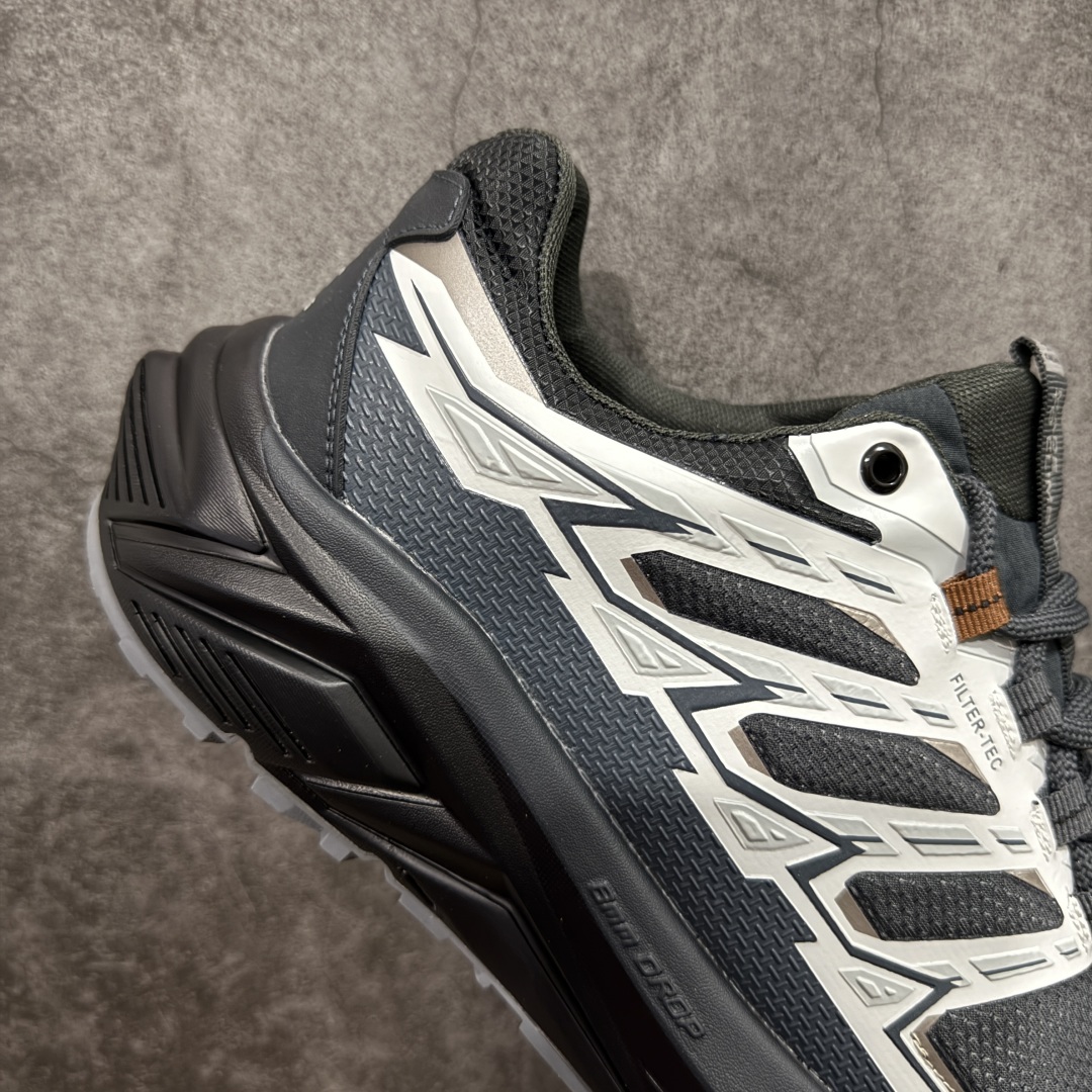 图片[7]-【公司级】凯乐石KAILAS 远征5 Max Flt 舒适简约经典登山 防滑耐磨防水 低帮 徒步鞋 鞋面材质：运用耐磨防砂网布，能防止沙石进入鞋内，同时具备良好的透气性，可让脚部保持干爽。 \\t鞋底性能：搭载Vibram防滑耐磨大底，有出色的抓地力，仿鲨齿纹路设计，能应对各种复杂路面；鞋底还能提供良好的稳定性和支撑力，减少脚部疲劳。 \\t防水技术：采用FILTERTEC防水透气技术，防水指数高达8000mm H₂O，能有效防止雨水渗透，同时能保持脚面干爽。 \\t细节设计：鞋头采用橡胶防撞包边，保护脚趾免受伤害；鞋舌一体式设计，防止碎石泥沙进入；采用亚洲人脚型鞋楦设计，配合中腰包裹，提高舒适性。 适用场景：适合多日或单日轻装徒步，也可用于城市通勤，是一双兼顾户外与日常穿着的多功能鞋子。 尺码：40-45-选品中心