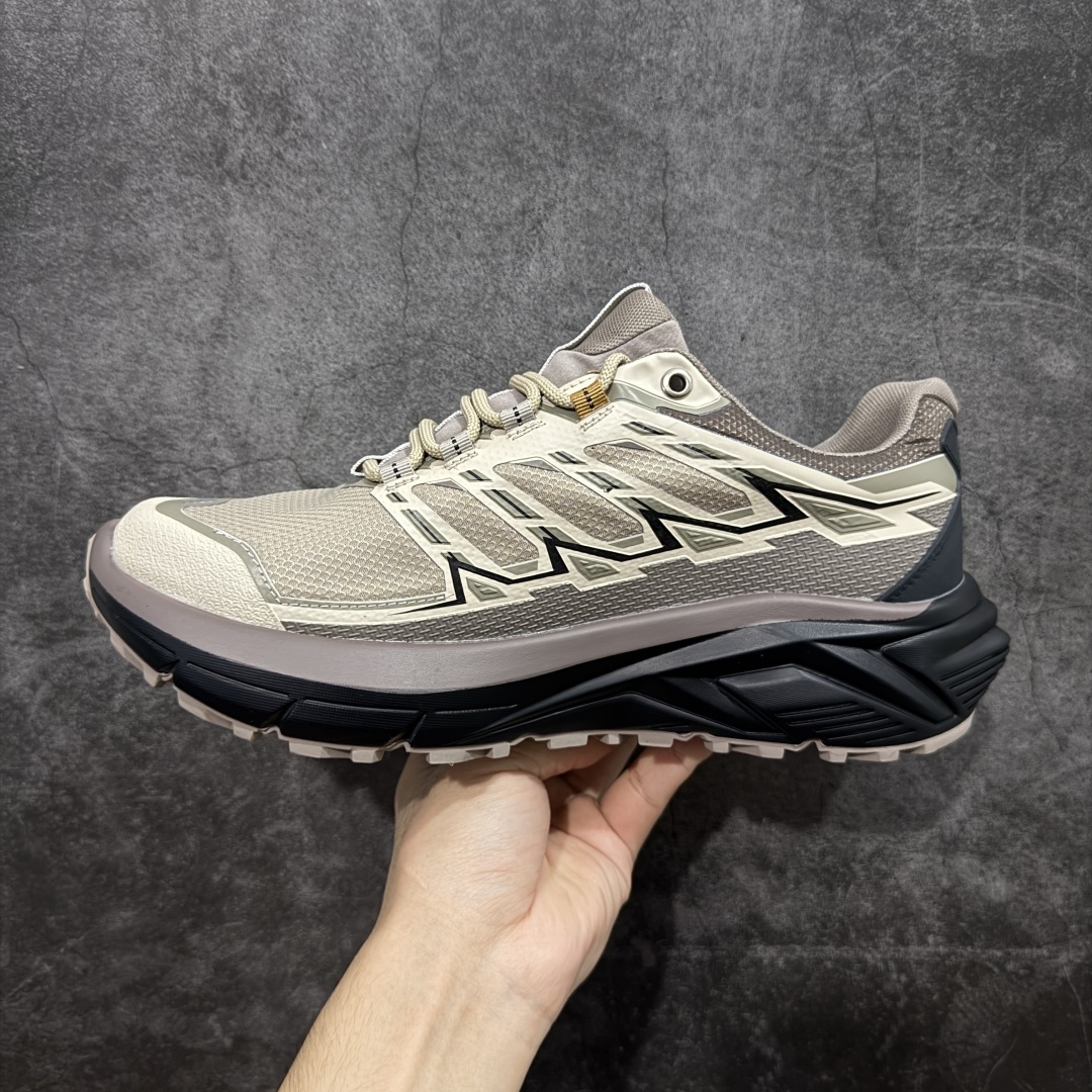 图片[2]-【公司级】凯乐石KAILAS 远征5 Max Flt 舒适简约经典登山 防滑耐磨防水 低帮 徒步鞋 鞋面材质：运用耐磨防砂网布，能防止沙石进入鞋内，同时具备良好的透气性，可让脚部保持干爽。 \\t鞋底性能：搭载Vibram防滑耐磨大底，有出色的抓地力，仿鲨齿纹路设计，能应对各种复杂路面；鞋底还能提供良好的稳定性和支撑力，减少脚部疲劳。 \\t防水技术：采用FILTERTEC防水透气技术，防水指数高达8000mm H₂O，能有效防止雨水渗透，同时能保持脚面干爽。 \\t细节设计：鞋头采用橡胶防撞包边，保护脚趾免受伤害；鞋舌一体式设计，防止碎石泥沙进入；采用亚洲人脚型鞋楦设计，配合中腰包裹，提高舒适性。 适用场景：适合多日或单日轻装徒步，也可用于城市通勤，是一双兼顾户外与日常穿着的多功能鞋子。 尺码：40-45-选品中心