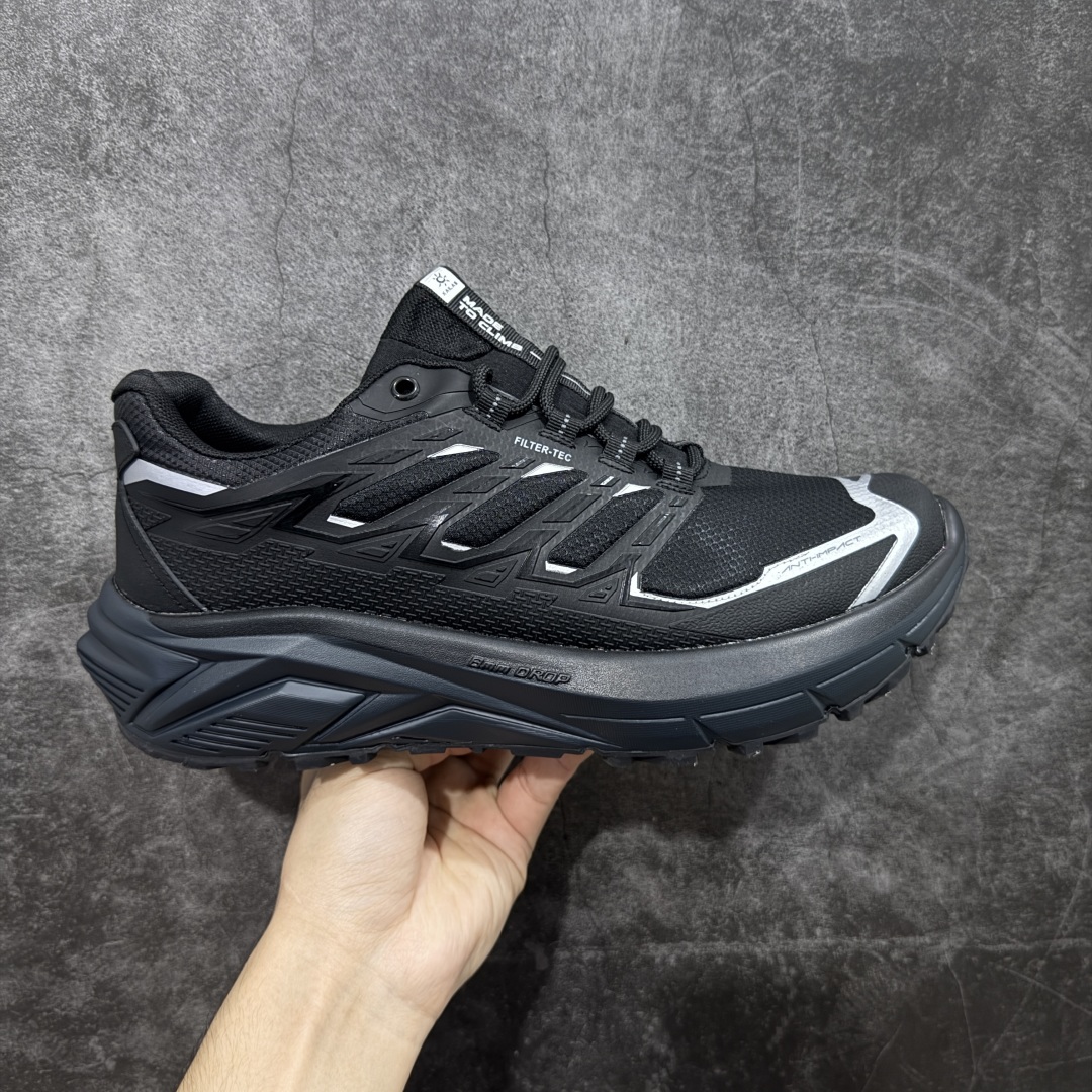 【公司级】凯乐石KAILAS 远征5 Max Flt 舒适简约经典登山 防滑耐磨防水 低帮 徒步鞋 鞋面材质：运用耐磨防砂网布，能防止沙石进入鞋内，同时具备良好的透气性，可让脚部保持干爽。 \\t鞋底性能：搭载Vibram防滑耐磨大底，有出色的抓地力，仿鲨齿纹路设计，能应对各种复杂路面；鞋底还能提供良好的稳定性和支撑力，减少脚部疲劳。 \\t防水技术：采用FILTERTEC防水透气技术，防水指数高达8000mm H₂O，能有效防止雨水渗透，同时能保持脚面干爽。 \\t细节设计：鞋头采用橡胶防撞包边，保护脚趾免受伤害；鞋舌一体式设计，防止碎石泥沙进入；采用亚洲人脚型鞋楦设计，配合中腰包裹，提高舒适性。 适用场景：适合多日或单日轻装徒步，也可用于城市通勤，是一双兼顾户外与日常穿着的多功能鞋子。 尺码：40-45-选品中心