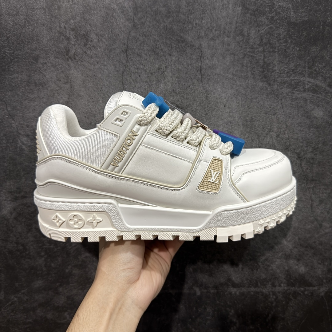 【PK纯原版】Louis Vuitton 路易威登 LV Trainer Maxi 小胖丁系列面包鞋 白胖丁 海淘代购同渠道品质 高端零售 外贸充正专供 原版购入开发 ZP级全套包装 完美楦型 正确卡色 大底TPU 质感媲美原版 细节与原版一致 请注意区分市面通货材 尺码：39 40 41 42 43 44 45 46-选品中心