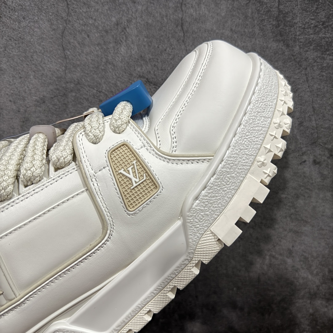 图片[6]-【PK纯原版】Louis Vuitton 路易威登 LV Trainer Maxi 小胖丁系列面包鞋 白胖丁 海淘代购同渠道品质 高端零售 外贸充正专供 原版购入开发 ZP级全套包装 完美楦型 正确卡色 大底TPU 质感媲美原版 细节与原版一致 请注意区分市面通货材 尺码：39 40 41 42 43 44 45 46-选品中心