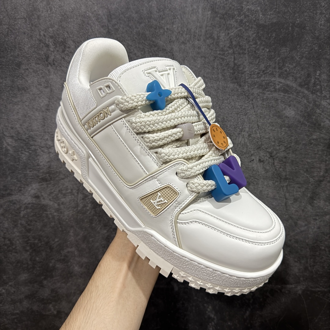 图片[3]-【PK纯原版】Louis Vuitton 路易威登 LV Trainer Maxi 小胖丁系列面包鞋 白胖丁 海淘代购同渠道品质 高端零售 外贸充正专供 原版购入开发 ZP级全套包装 完美楦型 正确卡色 大底TPU 质感媲美原版 细节与原版一致 请注意区分市面通货材 尺码：39 40 41 42 43 44 45 46-选品中心
