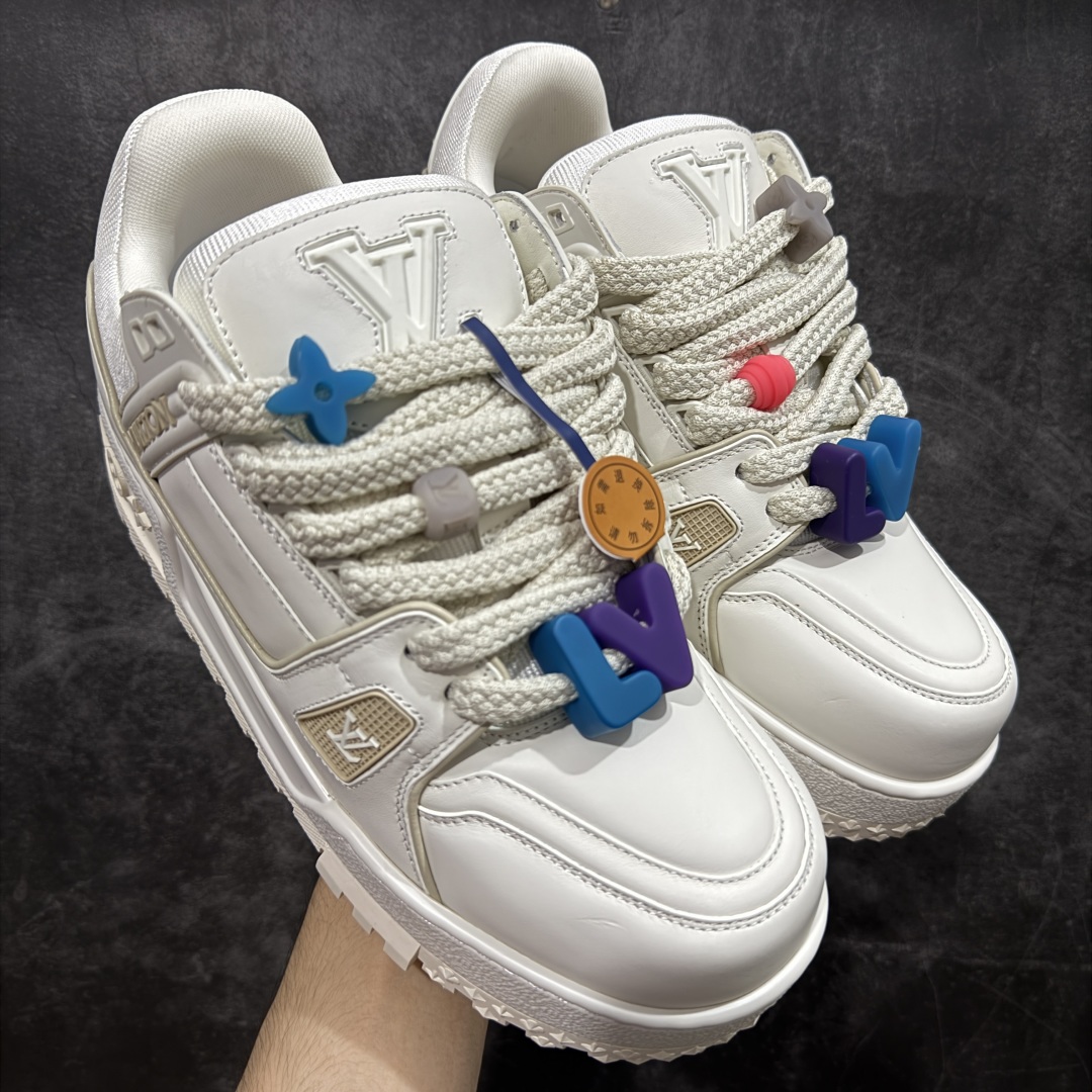 【PK纯原版】Louis Vuitton 路易威登 LV Trainer Maxi 小胖丁系列面包鞋 白胖丁 海淘代购同渠道品质 高端零售 外贸充正专供 原版购入开发 ZP级全套包装 完美楦型 正确卡色 大底TPU 质感媲美原版 细节与原版一致 请注意区分市面通货材 尺码：39 40 41 42 43 44 45 46-选品中心