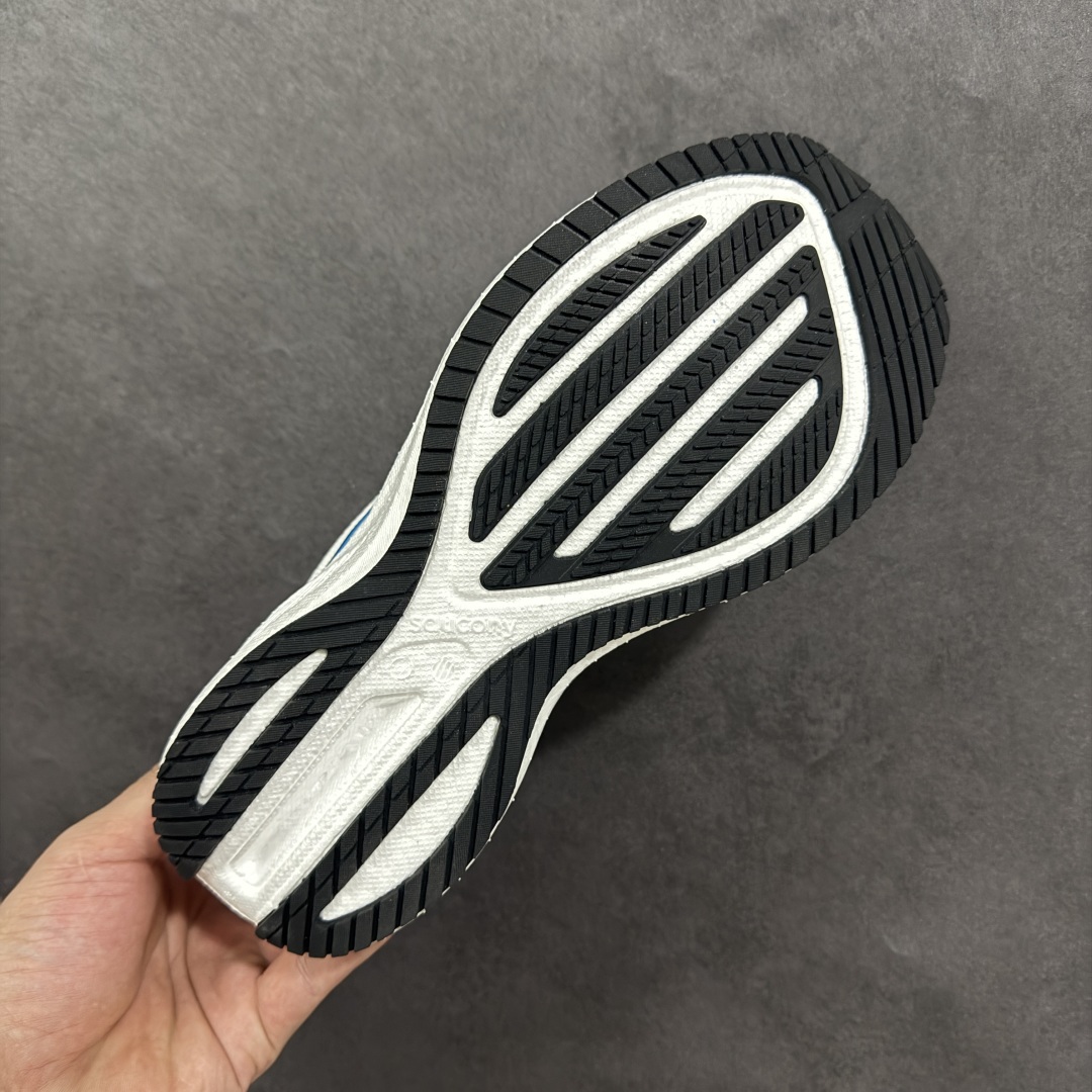 图片[9]-【公司级】索康尼/Saucony Triumph 21 胜利21代系列低帮轻量舒适多功能休闲运动慢跑鞋 采用工学透气网织鞋面材质#内嵌3D环绕包裹缓震鞋垫#中底搭载 PWRRUN+高弹缓震泡棉材质,舒适踩S感!!#外置镂空XT-900橡胶大底 货号：S20881-106 尺码：40-46-选品中心