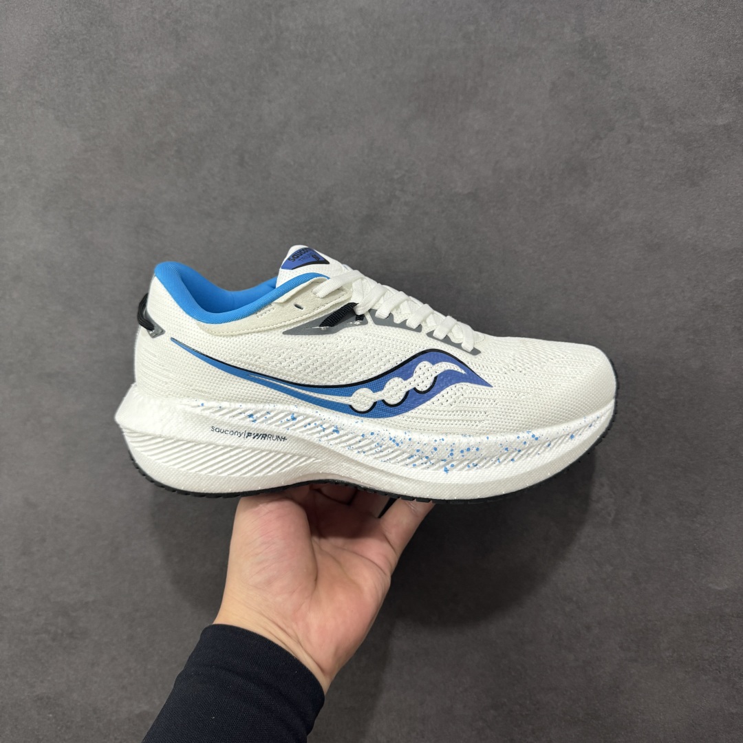 【公司级】索康尼/Saucony Triumph 21 胜利21代系列低帮轻量舒适多功能休闲运动慢跑鞋 采用工学透气网织鞋面材质#内嵌3D环绕包裹缓震鞋垫#中底搭载 PWRRUN+高弹缓震泡棉材质,舒适踩S感!!#外置镂空XT-900橡胶大底 货号：S20881-106 尺码：40-46-选品中心