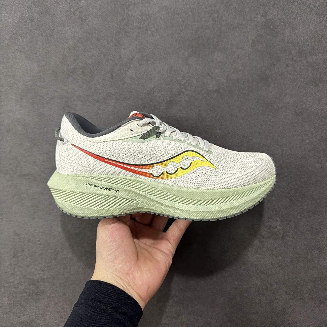 【公司级】索康尼/Saucony Triumph 21 胜利21代系列低帮轻量舒适多功能休闲运动慢跑鞋 采用工学透气网织鞋面材质#内嵌3D环绕包裹缓震鞋垫#中底搭载 PWRRUN+高弹缓震泡棉材质,舒适踩S感!!#外置镂空XT-900橡胶大底 货号：S20881-111 尺码：40-46-选品中心