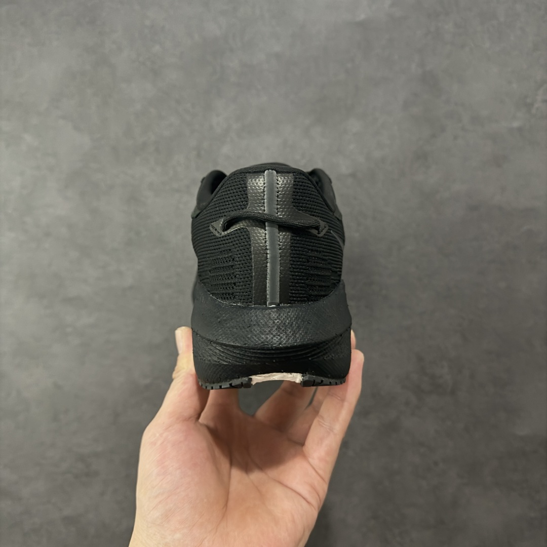 图片[4]-【公司级】索康尼/Saucony Triumph 21 胜利21代系列低帮轻量舒适多功能休闲运动慢跑鞋 采用工学透气网织鞋面材质#内嵌3D环绕包裹缓震鞋垫#中底搭载 PWRRUN+高弹缓震泡棉材质,舒适踩S感!!#外置镂空XT-900橡胶大底 货号：S20881-10 尺码：36-46-选品中心