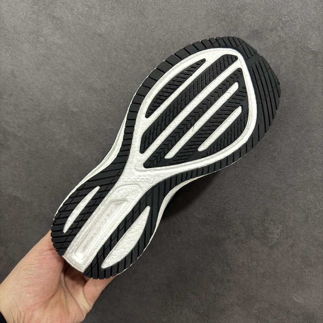 图片[9]-【公司级】索康尼/Saucony Triumph 21 胜利21代系列低帮轻量舒适多功能休闲运动慢跑鞋 采用工学透气网织鞋面材质#内嵌3D环绕包裹缓震鞋垫#中底搭载 PWRRUN+高弹缓震泡棉材质,舒适踩S感!!#外置镂空XT-900橡胶大底 货号：S20881-12 尺码：36-46-选品中心