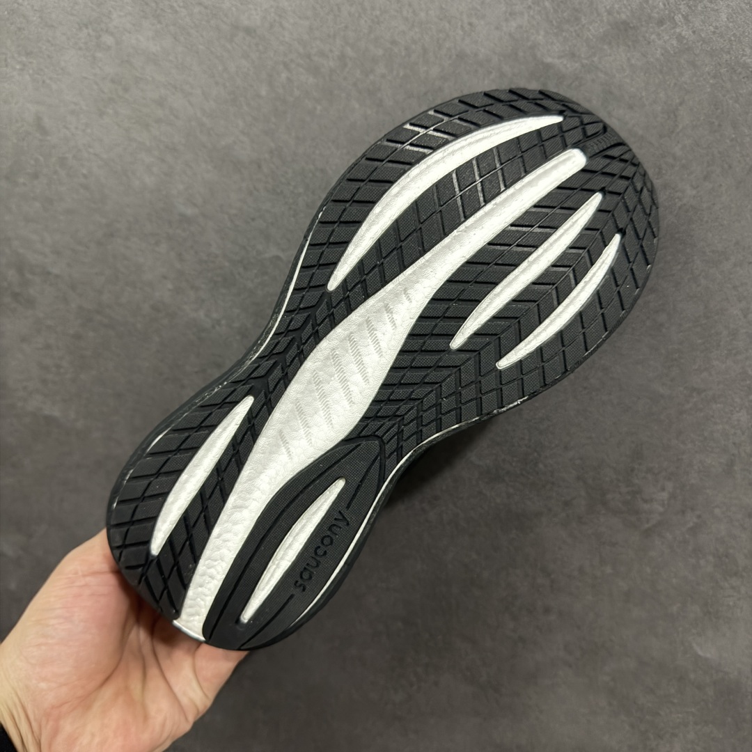 图片[9]-【公司级】索康尼/Saucony Triumph 22 胜利22代系列低帮轻量舒适多功能休闲运动慢跑鞋 采用工学透气网织鞋面材质#内嵌3D环绕包裹缓震鞋垫#中底搭载 PWRRUN+高弹缓震泡棉材质,舒适踩S感!!#外置镂空XT-900橡胶大底 货号：S20964-201 尺码：36-45-选品中心