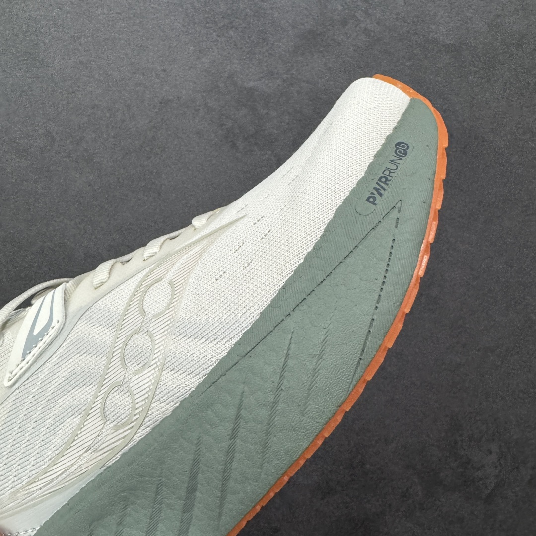 图片[5]-【公司级】索康尼/Saucony Triumph 22 胜利22代系列低帮轻量舒适多功能休闲运动慢跑鞋 采用工学透气网织鞋面材质#内嵌3D环绕包裹缓震鞋垫#中底搭载 PWRRUN+高弹缓震泡棉材质,舒适踩S感!!#外置镂空XT-900橡胶大底 货号：S20964-250 尺码：36-45-选品中心