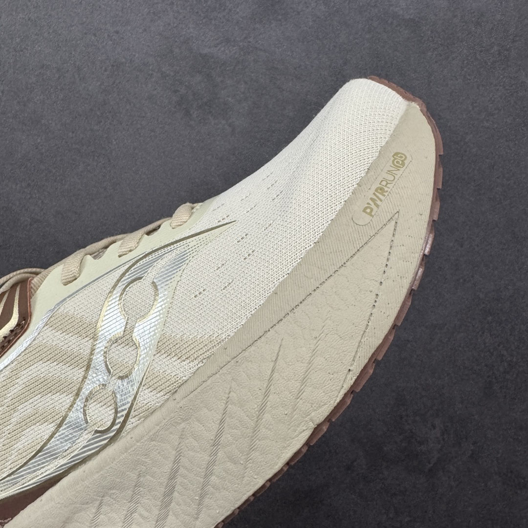 图片[5]-【公司级】索康尼/Saucony Triumph 22 胜利22代系列低帮轻量舒适多功能休闲运动慢跑鞋 采用工学透气网织鞋面材质#内嵌3D环绕包裹缓震鞋垫#中底搭载 PWRRUN+高弹缓震泡棉材质,舒适踩S感!!#外置镂空XT-900橡胶大底 货号：S20964-500 尺码：36-45-选品中心