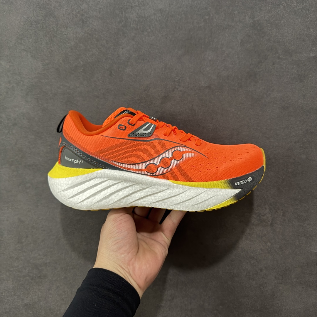 【公司级】索康尼/Saucony Triumph 22 胜利22代系列低帮轻量舒适多功能休闲运动慢跑鞋 采用工学透气网织鞋面材质#内嵌3D环绕包裹缓震鞋垫#中底搭载 PWRRUN+高弹缓震泡棉材质,舒适踩S感!!#外置镂空XT-900橡胶大底 货号：S20964-215 尺码：36-45-选品中心