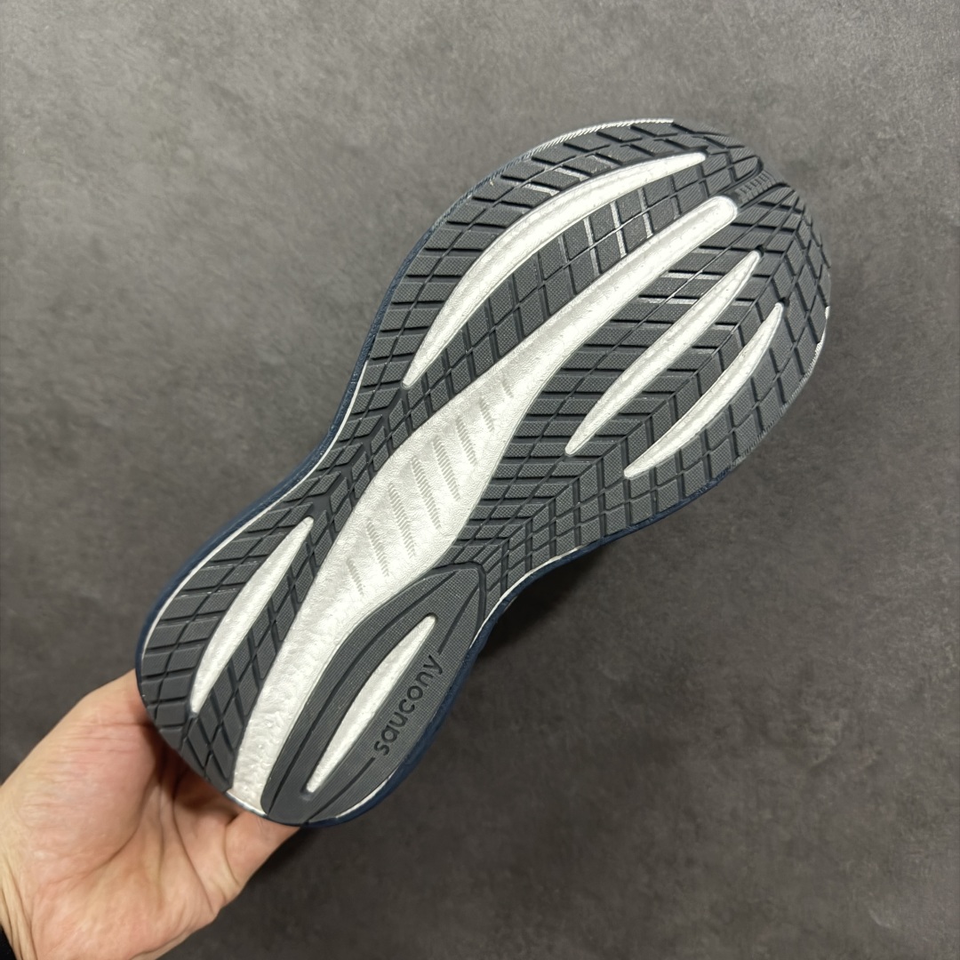 图片[9]-【公司级】索康尼/Saucony Triumph 22 胜利22代系列低帮轻量舒适多功能休闲运动慢跑鞋 采用工学透气网织鞋面材质#内嵌3D环绕包裹缓震鞋垫#中底搭载 PWRRUN+高弹缓震泡棉材质,舒适踩S感!!#外置镂空XT-900橡胶大底 货号：S20964-218 尺码：36-45-选品中心