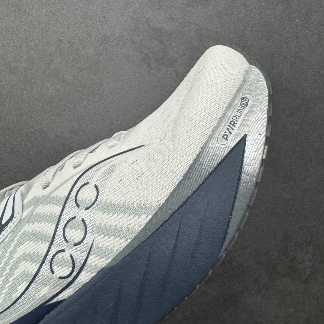 图片[5]-【公司级】索康尼/Saucony Triumph 22 胜利22代系列低帮轻量舒适多功能休闲运动慢跑鞋 采用工学透气网织鞋面材质#内嵌3D环绕包裹缓震鞋垫#中底搭载 PWRRUN+高弹缓震泡棉材质,舒适踩S感!!#外置镂空XT-900橡胶大底 货号：S20964-218 尺码：36-45-选品中心