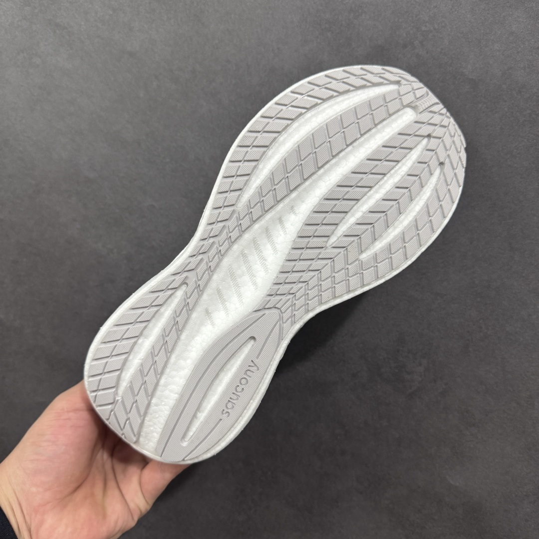 图片[9]-【公司级】索康尼/Saucony Triumph 22 胜利22代系列低帮轻量舒适多功能休闲运动慢跑鞋 采用工学透气网织鞋面材质#内嵌3D环绕包裹缓震鞋垫#中底搭载 PWRRUN+高弹缓震泡棉材质,舒适踩S感!!#外置镂空XT-900橡胶大底 货号：S20964-203 尺码：36-45-选品中心