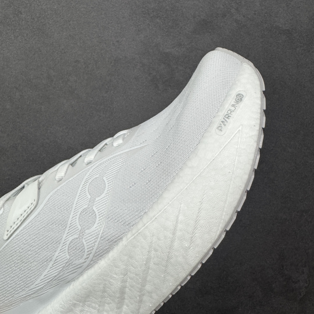 图片[5]-【公司级】索康尼/Saucony Triumph 22 胜利22代系列低帮轻量舒适多功能休闲运动慢跑鞋 采用工学透气网织鞋面材质#内嵌3D环绕包裹缓震鞋垫#中底搭载 PWRRUN+高弹缓震泡棉材质,舒适踩S感!!#外置镂空XT-900橡胶大底 货号：S20964-203 尺码：36-45-选品中心