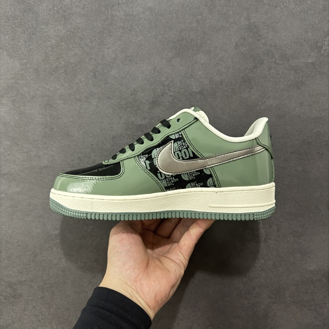图片[2]-【定制版】Nike Air Force 1\’07 Low 北面联名 空军一号低帮休闲板鞋  #原楦头原纸板 原装鞋盒 定制五金配件 内置全掌气垫 原厂鞋底 货号：DF0188-100  尺码：36 36.5 37.5 38 38.5 39 40 40.5 41 42 42.5 43 44 44.5 45-选品中心
