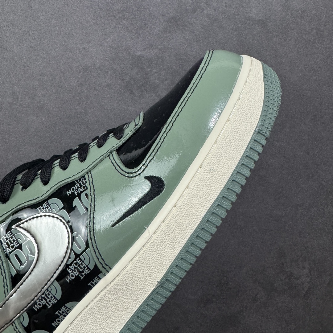 图片[5]-【定制版】Nike Air Force 1\’07 Low 北面联名 空军一号低帮休闲板鞋  #原楦头原纸板 原装鞋盒 定制五金配件 内置全掌气垫 原厂鞋底 货号：DF0188-100  尺码：36 36.5 37.5 38 38.5 39 40 40.5 41 42 42.5 43 44 44.5 45-选品中心