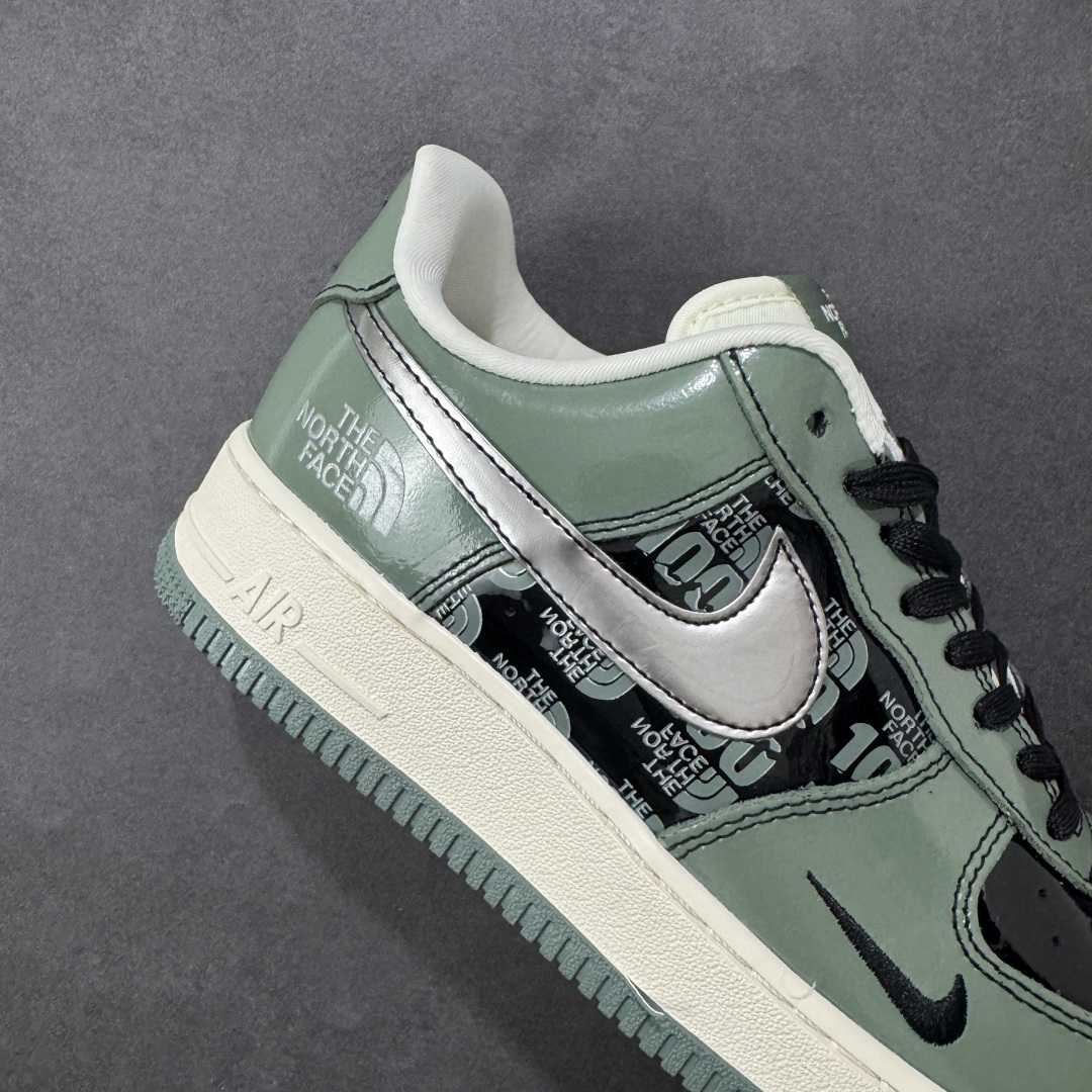 图片[6]-【定制版】Nike Air Force 1\’07 Low 北面联名 空军一号低帮休闲板鞋  #原楦头原纸板 原装鞋盒 定制五金配件 内置全掌气垫 原厂鞋底 货号：DF0188-100  尺码：36 36.5 37.5 38 38.5 39 40 40.5 41 42 42.5 43 44 44.5 45-选品中心