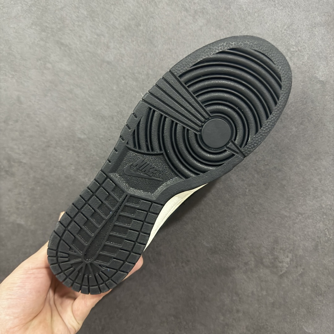 图片[9]-【定制版】高端定制Nike SB Dunk Low “巴黎世家联名——米白黑蓝刺绣” 高端定制 低帮休闲板鞋 定制鞋盒 大厂纯原品质出货 超高清洁度 皮料切割干净无任何毛边 细节完美 货号：DS6608-015 尺码：36 36.5 37.5 38 38.5 39 40 40.5 41 42 42.5 43 44 44.5 45 编码：HXSB330340-选品中心